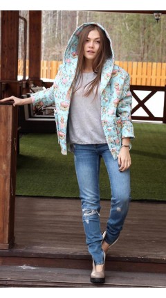 Sweatshirt with a hood